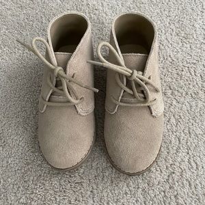 Janie & Jack Toddler boys Chukka boots. Size 9